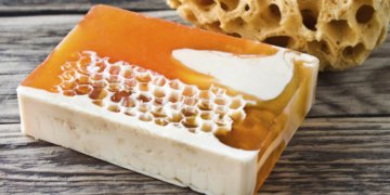 Sabonete de própolis e confrei