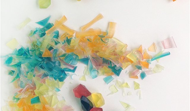 Sabonete em formato de pedra preciosa